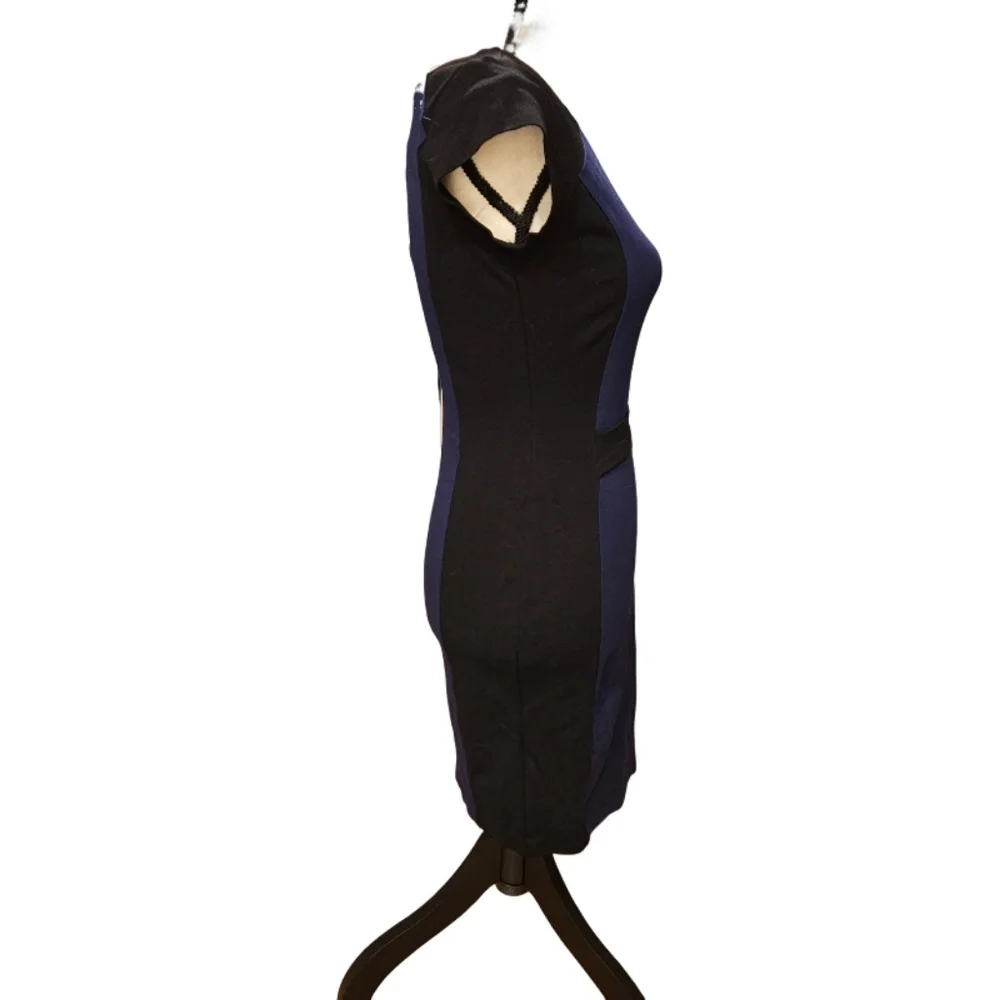 Slate & Willow Cap Sleeve Blue and Black Color Block Dress - Picture 7 of 10